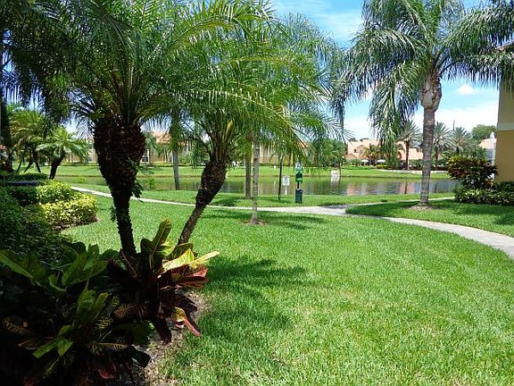 2nd image of 1257 SW 46th Ave APT 1815