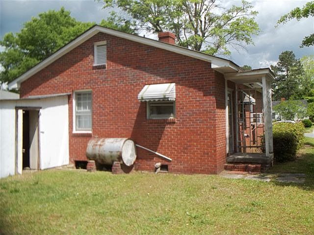 2nd image of 1008 W Washington Ave