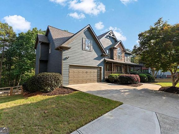 3rd image of 4418 Shellie Ln