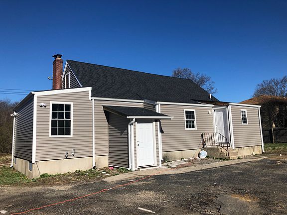 2nd image of 3031 N Ocean Ave