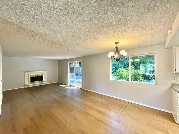 5th image of 6908 132nd Pl NE