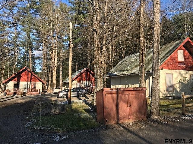 2nd image of 1382 Lake Ave #3