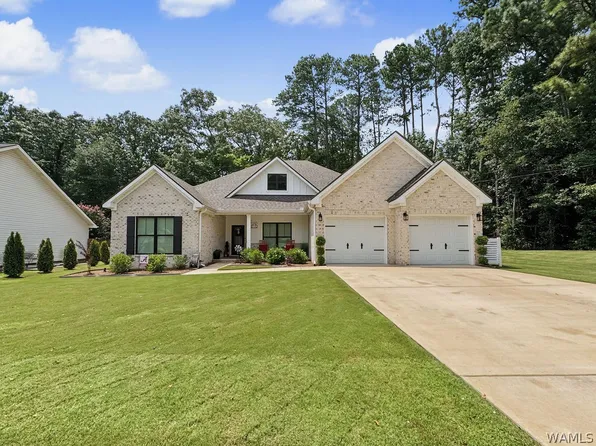 4203 Northwood Estates Dr, Northport, AL 35473