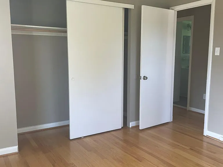 5011 River Rd — Photo 13