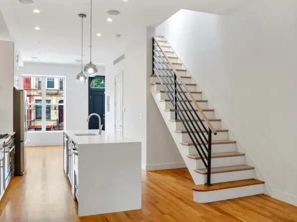 4 Alice Court image 3 of 12