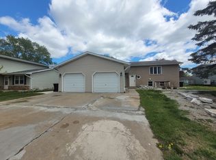 508 N Cambridge Dr, Appleton, WI 54915