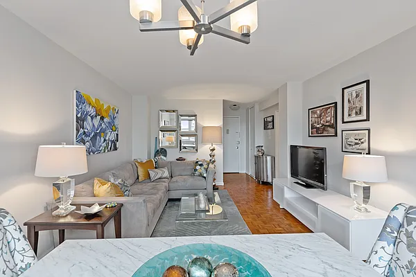 Sold by Corcoran | media 2