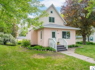 303 Broadway St, Hanska, MN 56041