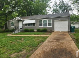 1109 Grenshaw Dr, Saint Louis, MO 63137