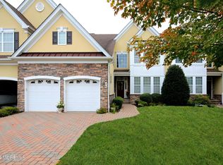 26 Aspen Ln, Tinton Falls, NJ 07724