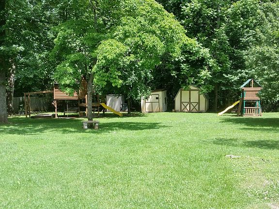 2nd image of 1508 Brookville Ln