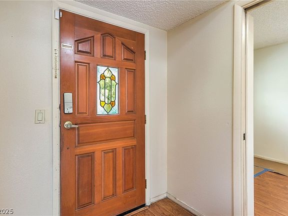 5th image of 3248 Dayflower St #1