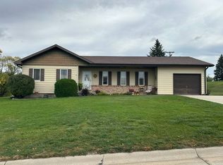 223 S 6th St, Howells, NE 68641