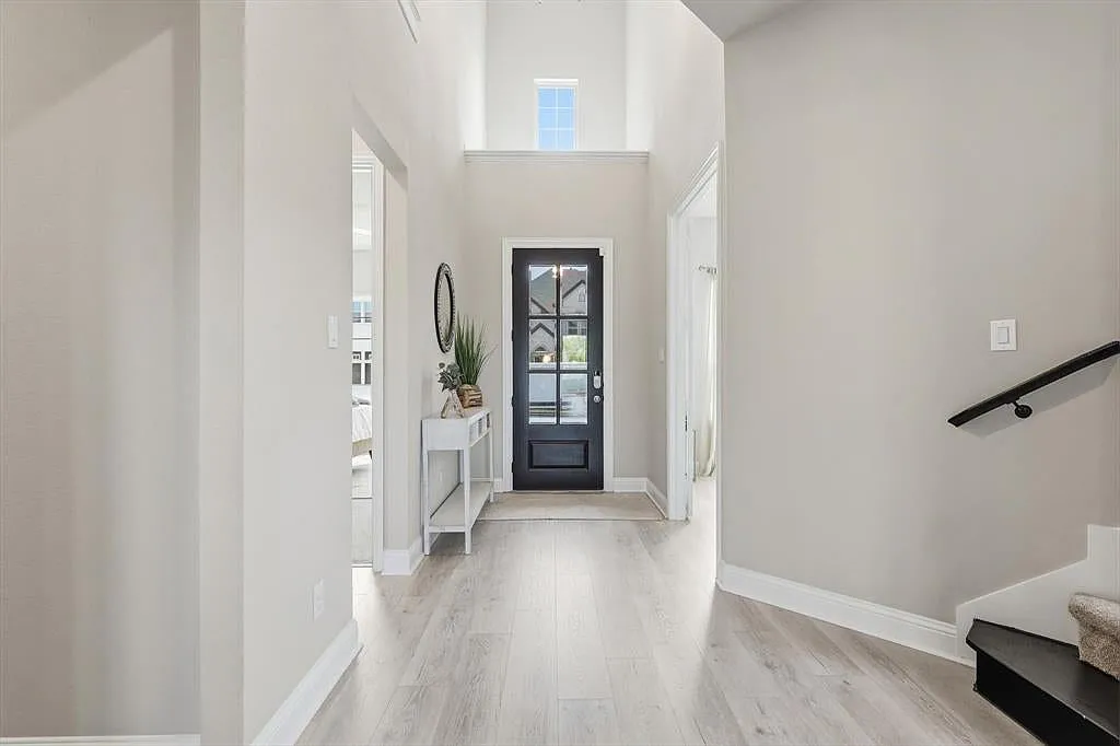4 bed, 3192 sqft, $3,400 — Photo 2