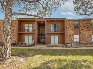 904 University Oaks Blvd APT 8, College Station, TX 77840