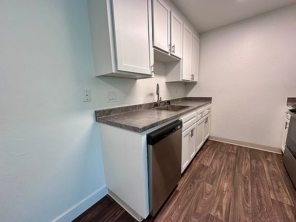 3rd image of 410 Alameda Del Prado #410P