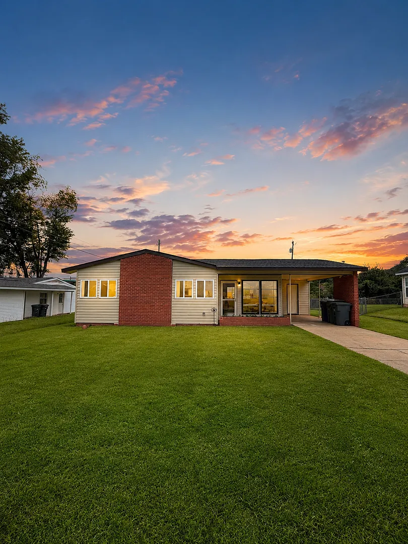 Completely Remodeled 4BR Home Steps from Alabama A&M University | Fenced Yard | Section 8 Welcome — Photo 1
