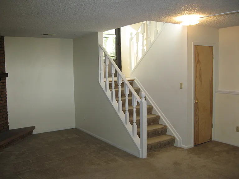 670 Voiles Pl — Photo 9