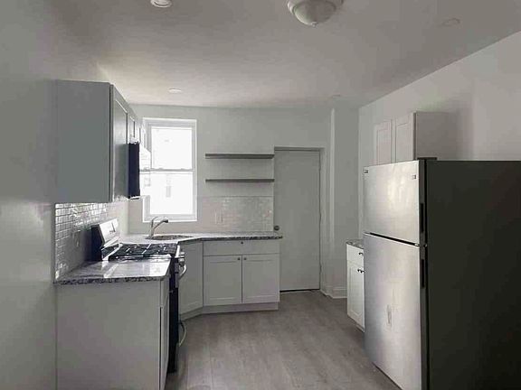 5th image of 2727 W Lehigh Ave #A & D