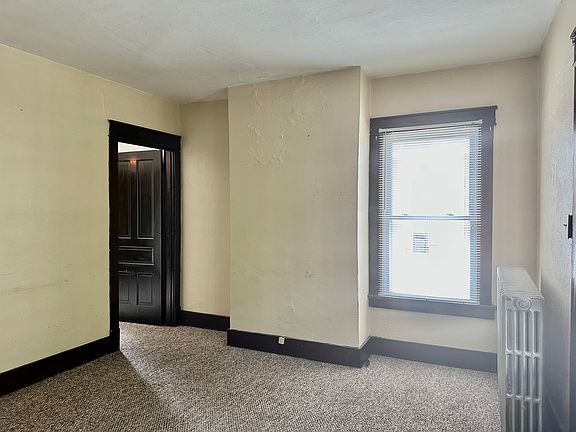 3rd image of 216 1/2 S 6th St