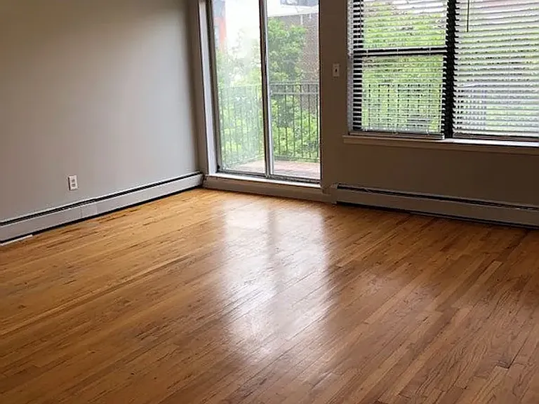182 De Graw St #3 — Photo 1
