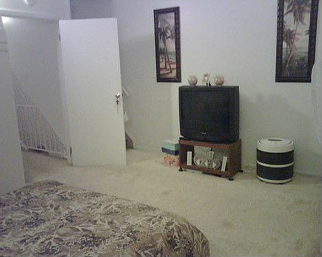 4th image of 60 Wolkoff Ln
