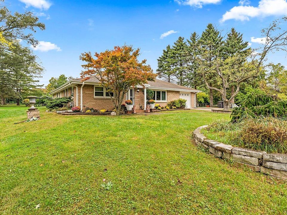 4805 South 39th STREET, Greenfield, WI 53221 | MLS #1942569 | Zillow