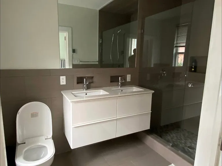 38 Hanson St #2 — Photo 10