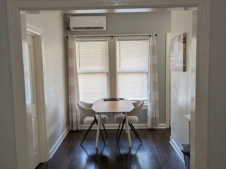 209 E Rosewood Ave #2 — Photo 2