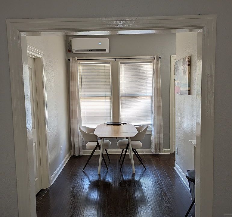 1st image of 209 E Rosewood Ave Unit 2