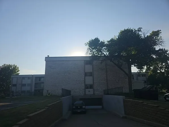 8935 Old Cedar Ave S APT 109, Bloomington, MN 55425