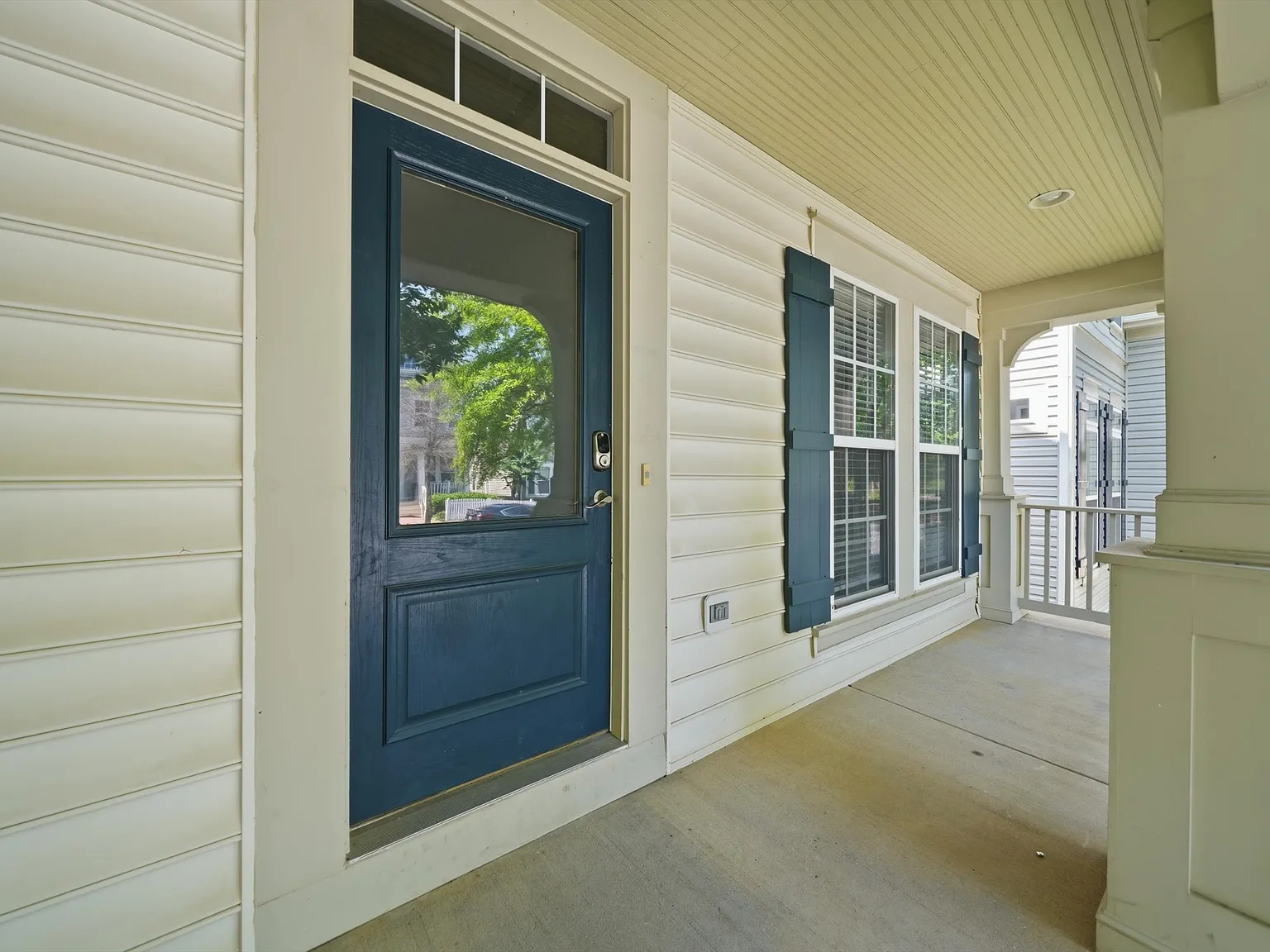 6 bed, 4045 sqft, $4,500 — Photo 4