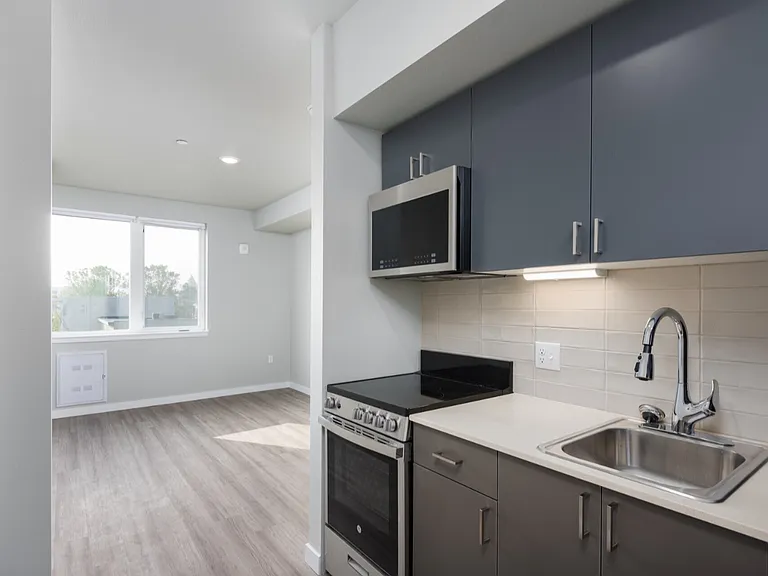 The Ellis Apartments — Photo 22