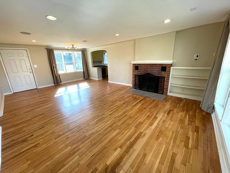 737 N Taft Hill Rd — Photo 36