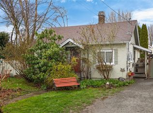 621 Coronation Ave, Duncan, BC V9L 2V1