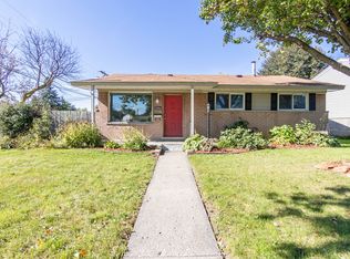 1384 Berkshire St, Westland, MI