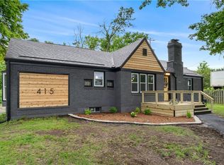 415 NE Cookingham Dr, Kansas City, MO 64155