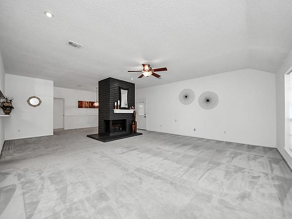 4th image of 3310 Autumn Bridge Ln