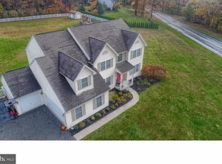 40 Ridge Dr, Fleetwood, PA 19522