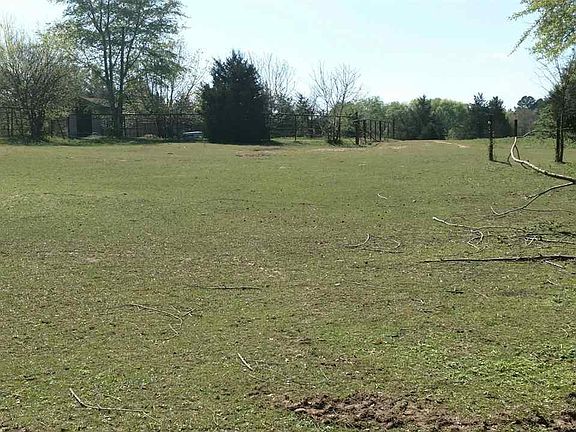 4th image of 581 County Road 3689