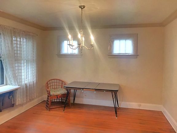 4th image of 7428 Forest Ave