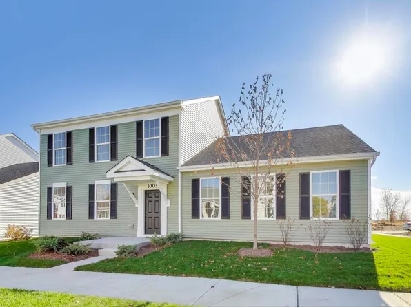1003 Celebration Dr, Aurora, IL 60504