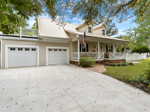 804 Memory Lane, Southport, NC 28461