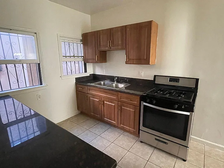 805 N Poinsettia Pl #3/5 — Photo 8
