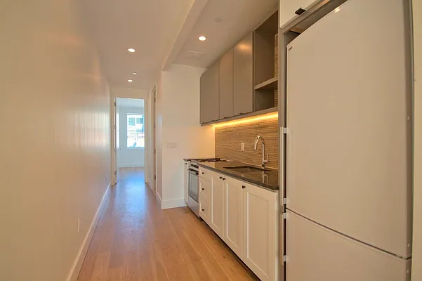 Rented by Blue Egg Realty Corp | media 56