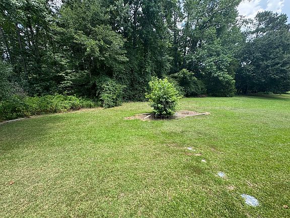 3rd image of 120 Julia Ct