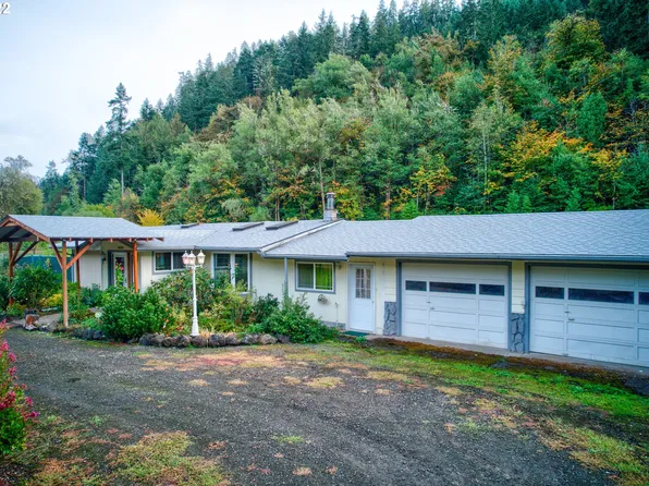 4668 Hubbard Creek Rd, Umpqua, OR 97486