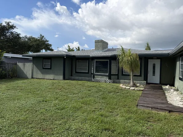 563 Parkview Dr, Sarasota, FL 34243