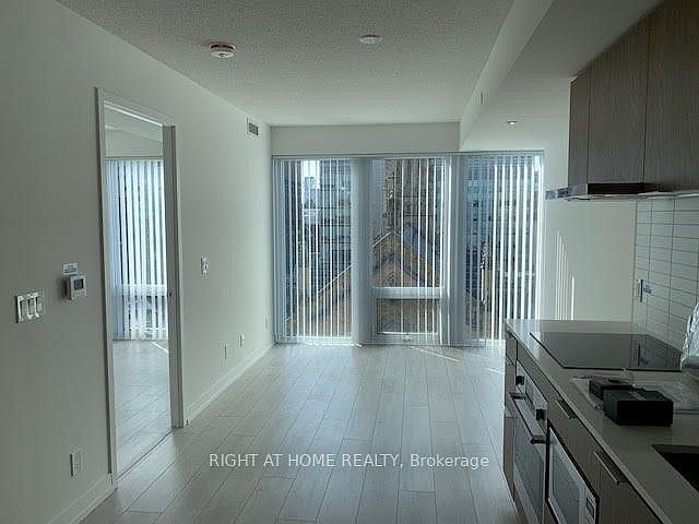 1st image of 60 Shuter St #907