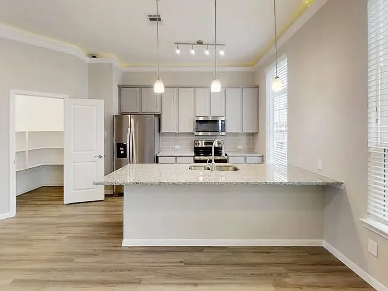 5609 Mina Way — Photo 12